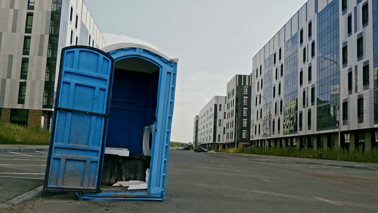 Best Construction Site Portable Toilets  in Dyersville, IA